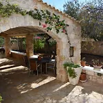 Voula 게스트하우스 4*