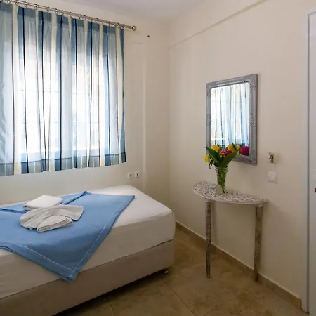 Voula Guest house 2*