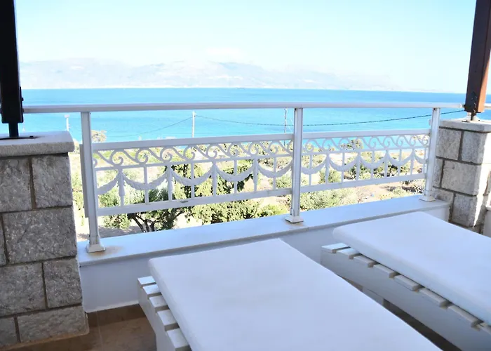 Voula بيت ضيافة إيلافونيسوس